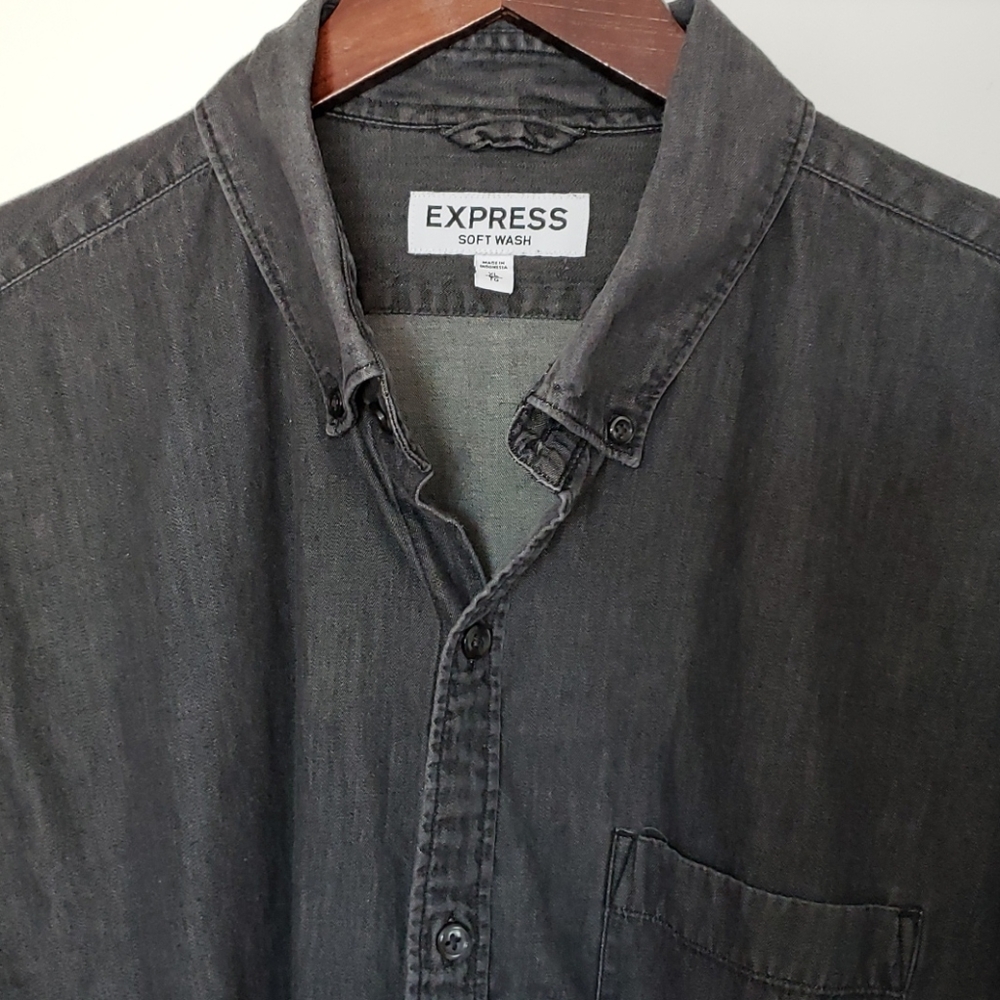 🔥3/$45 or 5/$60🔥  EXPRESS Long-Sleeved Soft Wash Grey Shirt